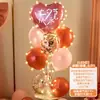 Día de San Valentín Chino Globos Flotantes Atmósfera Romántica Interior Decoración Ritual Centro Comercial Evento Escena Diseño Adornos