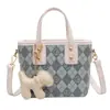 Bolsa de Mão Acolchoada Color Block de Nicho para Mulheres 2025 Novo Estilo Simples Tendência Moda Bolsa Saco Casual Versátil Bolsa Transversal