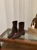 Botas marrons de camurça com salto plataforma, bico quadrado, para aumentar a altura, botas da moda para mulheres, botas curtas estilo francês slim outono e inverno 2026
