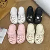 Otoño e Invierno Nuevos Zuecos Marrones para Cachorro de Guitarra Accesorios Fuente de Fábrica Hebilla de Zapato Zuecos Hebilla de Zapato Extraíble