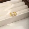 Anillo ajustable de textura ondulada de lujo ligero Nala para mujer, diseño de nicho con un toque de alta gama, anillo de cobre chapado en oro que no se decolora
