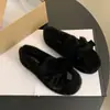 Temporada del Primer Encuentro: Pantuflas de Hada de Felpa Blanca para Mujer, Nuevas 2026 Otoño/Invierno para Exteriores, Zapatos tipo "Bean" con Forro de Felpa