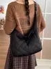 Bolsa Acolchada de Algodón Texturizado Nube de Invierno Modelo Nuevo 2026, Bolso Cruzado Casual Único para Viajes Diarios para Mujeres