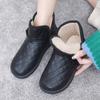 Botas de nieve de algodón para mujer, de invierno 2024, con superficie de cuero, impermeables y resistentes al frío, botines planos antideslizantes y gruesos con forro polar para madres.