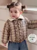 Conjunto de invierno de algodón acolchado estilo dulce para niñas, jeans forrados de polar para niñas pequeñas, ropa infantil coreana elegante y a la moda
