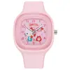 Relógio de Pulso Quartz Quadrado com Mostrador Grande Pulseira de Silicone para Alunos do Ensino Fundamental II e Médio Relógio Sanrio Desenho Animado Embalado no Caixa Venda por Atacado