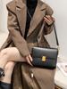 Fábrica fuente venta al por mayor 2024 nuevo bolso de cuero para mujer nicho de alta gama bolso bandolera de hombro moda bolso cuadrado pequeño