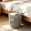 Cesta de Almacenamiento Redonda Tejida de Imitación Contenedor Hueco de Escritorio Cesto de Lavandería para Baño Cesta de Almacenamiento de Mano para Guardería