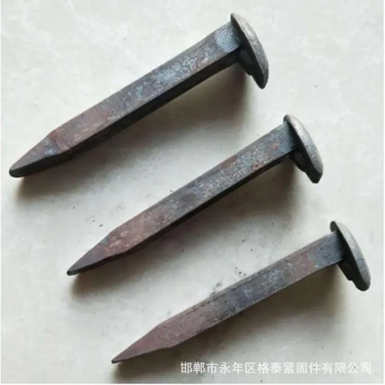 机制道钉
