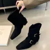 2026 Estilo Coreano Outono Nova Chegada Design de Nicho Botas Curtas Retrô Francesas Bico Quadrado Pequeno Botas Western Botas de Cano Médio Botas Femininas