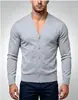 Cárdigan de punto para hombre con cuello en V y forro polar, nuevo suéter exterior de color liso abotonado para otoño e invierno, prenda básica casual para hombre