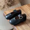 Zapatos de cuero para niños estilo francés 2026 primavera y otoño nuevos versión coreana zapatos planos de princesa para niñas mocasines de suela blanda