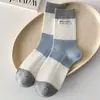 Calcetines de Media Caña Bloque de Color Azul y Blanco para Mujer, Estilo Delgado de Verano con Bordado de Corazón, Calcetines Largos de Algodón Rayados Estilo Universitario de Doble Aguja