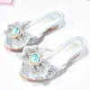 Zapatos de princesa Aisha para verano de niña, pantuflas de tacón alto, sandalias infantiles de dibujos animados versátiles, zapatillas de casa para niños con pedrería