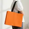 Bolsas de Papel Tipo Tote al por Mayor Transfronterizas para Tiendas de Ropa y Tiendas de Regalos, Bolsas de Cartón Blanco Grueso en Stock, Bolsas Tote sin Logo y sin Cintura