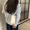 Bolso Cruzado Tejido para Mujer Diseño de Nicho Bolso de Hombro Simple Bolso Mini de Moda para Teléfono Estilo Coreano Bolso de Cuero Suave