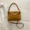 Primavera 2026 Nuevo Estilo Coreano Estilo Perezoso Hebilla de Cierre Bolso de Hombro Único para Debajo del Brazo Bolso de Viaje de Cuero Suave Retro Bolso Cruzado para Mujer