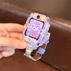 Adecuado para los relojes-teléfono Little Genius con los modelos Z6PRO/Z12/Z11/Z9, con una correa de cuero pequeña con estampado de osito y una funda protectora para los modelos D3/D2/Q3.