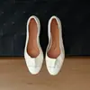 Em estoque Francês simples bico redondo corte baixo aumento interno sapatos únicos femininos 2026 novos sapatos versáteis para o dia a dia