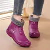 [Compra uno, llévate otro gratis en plantillas] Botas de lluvia impermeables y antideslizantes para mujer para uso en exteriores en clima lluvioso, altura hasta la pantorrilla, con suelas de goma suave