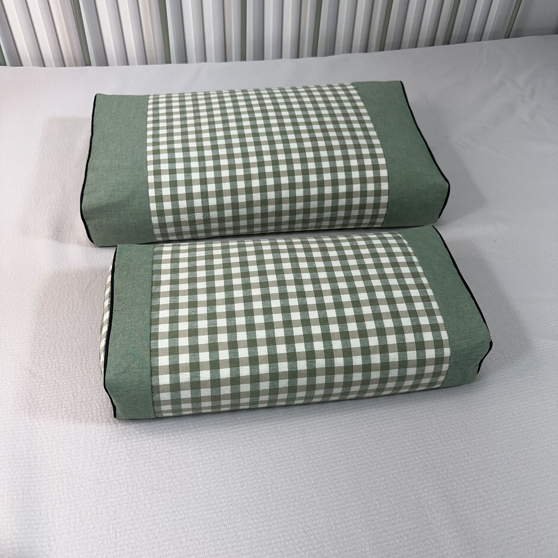 8EE03A85-AADE-45E5-9D10-26A6FF