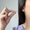 Pendientes de Botón Florales de Piedra Ojo de Gato Populares de Verano, Frescos y Suaves, Estilo Francés con un Diseño de Nicho, Pendientes Dulces, Sencillos y Versátiles