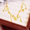 Collar de Latón Chapado en Oro con Trébol de Hielo Triturado para Mujer, Cadena para Clavícula de Lujo Ligero Simple en Oro Arena con Borla Irregular y Campanilla