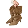 Botas de tacón de aguja de punta fina de moda retro con tacón de bloque 2026 gamuza hebilla botas cortas adelgazantes otoño e invierno nuevas botas de moda