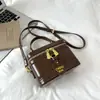 Bonita Bolsa Cuadrada Pequeña de Mano Xiaomi Home para Mujer 2026 Nuevo Estilo Versión Coreana Moda Tendencia Popular para Viaje Diario Bolso de Hombro Cruzado