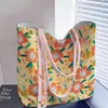 Bolsa de lona estilo coreano com flor de laranjeira delicada, bolsa tote de grande capacidade com estampa floral, bolsa de ombro leve para estudantes e para o dia a dia