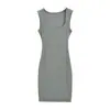 Vestido ajustado de tirantes sin mangas con escote cuadrado puramente seductor, ceñido a la cintura, falda corta, nuevo vestido tipo tank top de color sólido ajustado para el verano para mujer
