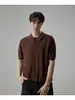 Camisa Polo Retro de Cor Pura com Manga Curta para Homem Primavera e Verão 2026 Novo Estilo Elegante Versátil Gola Camisa Tricô Top