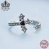 Evelor Original Plata Esterlina s925 Anillo Abierto de Cruz Simple Zirconia Negra en Forma de Corazón Anillo Oscuro Brazalete