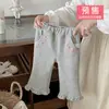 Pantalones Acampanados para Niña Bordados de Corazón, Pantalones Casuales de Otoño con Cintura Elástica, Bolsillos y Dobladillo con Volantes para Niña