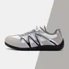 Zapatos Casuales de Malla Transpirable Nuevos de Primavera y Otoño para Parejas Bloque de Color Retro Zapatos de Entrenamiento Alemanes Unisex de Caña Baja Zapatos de Tabla