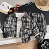 Conjunto de Tres Piezas a Cuadros para Niños Primavera y Otoño Estilo Coreano Elegante Camisa de Manga Larga y Pantalones Ropa Casual Moderna para Niños