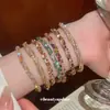 Pulsera wrap de diamantes de colores inspirada en la dopamina, una pieza lujosa y de alta gama, un diseño nuevo y único, una pieza de joyería deslumbrante y llamativa para mujer