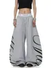 Fornecido diretamente pelo fabricante, calça de moletom estilo americano, resistente, com estampa de letras de miçangas, barra curva, unissex, calça elegante de perna larga solta