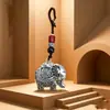 Estilo étnico chino joyería de aleación elefante auspicioso colgante de llavero para hombres y mujeres pequeño accesorio decoración venta al por mayor