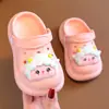 Zuecos infantiles de animal de EVA, sandalias lindas de dibujos animados para exteriores para niñas, zapatos cerrados de suela blanda para niños