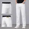 Nuevos Jeans Blancos para Hombre 2026, Gama Alta Ajustados, Pierna Recta Suelta, Pantalones Blancos Puros Casuales para Hombre