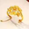 Nova Pulseira Flor Desabrochando Tridimensional Banhada a Ouro do Xiaohongshu, Pulseira Vazada Elegante e Simples para Mulheres, Joia de Casamento