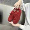 Zapatillas de entrenamiento alemanas rojas para mujer, modelo nuevo popular 2026, zapatillas de suela blanda y plana Forrest Gump, zapatillas versátiles de cuero de vaca multicapa para mujer
