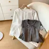 Conjunto de colete de tricô estilo preppy para mulheres, nova coleção de outono, estilo coreano petite, conjunto elegante de duas peças com camisa que rejuvenesce