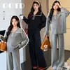 Conjunto de dos piezas para maternidad, suave y elegante, estilo coreano: cuello azul marino, suéter de punto suave y pantalones de maternidad ajustables, perfectos para uso casual