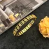 Pulsera Hueca de Flor con Diamantes de Zirconia Cosidos Pulsera de Sentido Avanzado Diseño Exquisito Pulsera de Moda para Viajes Pulsera de Celebridad de Internet para Mujeres