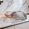 Plato de frutas PET de lujo ligero estilo europeo con bordes plateados, alto valor estético para la mesa del comedor del hogar, adecuado para frutas, bocadillos y dulces