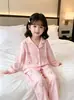 Conjunto de ropa de aire acondicionado para niñas, con diseño de cuello, adecuado para primavera y otoño, con un cárdigan fino de manga larga, pijama de algodón estilo coreano con estampado de nubes para niñas