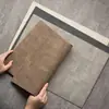 Fabricante Personalizado Textura Imitación Lino Cuero de PVC Salvamantel Estilo Western Hotel Hogar Mantel de Mesa Impermeable y Resistente al Aceite Estilo Europeo Base para Tazón