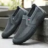 Sapatos Masculinos Verão Novo Malha Sapatos Masculinos Poliuretano Leve Sapatos de Pano Velho Pequim Meia-idade e Idosos Tamanho Grande Sapatos de Pai